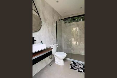 Casa à venda com 203m², 3 quartos e 2 vagas