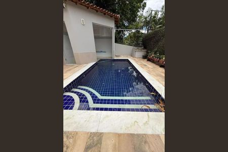 Casa à venda com 203m², 3 quartos e 2 vagas