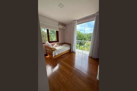 Casa à venda com 203m², 3 quartos e 2 vagas