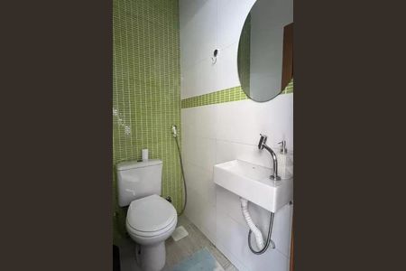 Casa à venda com 196m², 4 quartos e 2 vagas