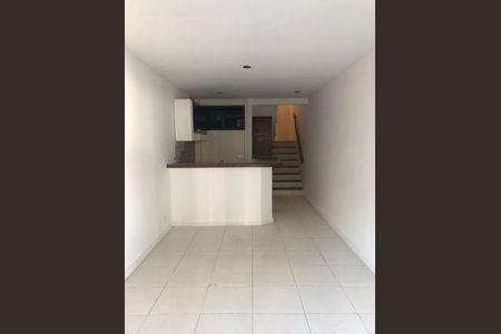 Apartamento à venda com 68m², 2 quartos e 1 vaga