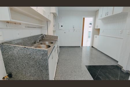 Apartamento à venda com 272m², 4 quartos e 2 vagas