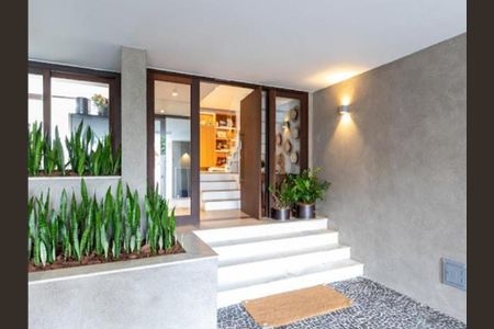 Casa à venda com 608m², 3 quartos e sem vaga