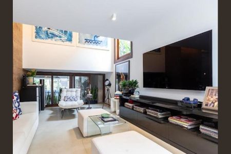 Casa à venda com 608m², 3 quartos e sem vaga