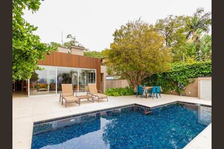 Casa à venda com 608m², 3 quartos e sem vaga