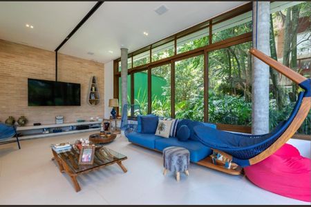Casa à venda com 650m², 5 quartos e 5 vagas