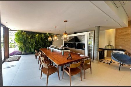 Casa à venda com 650m², 5 quartos e 5 vagas