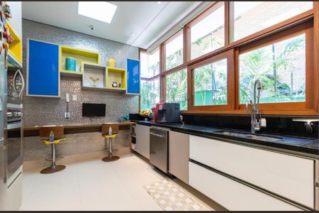 Casa à venda com 650m², 5 quartos e 5 vagas