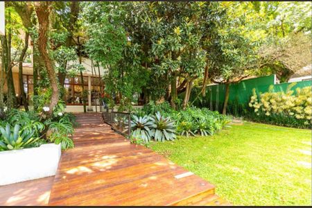 Casa à venda com 650m², 5 quartos e 5 vagas