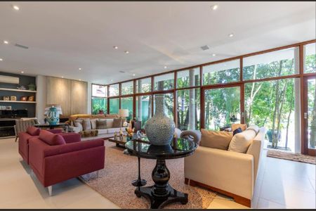 Casa à venda com 650m², 5 quartos e 5 vagas