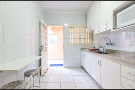 Casa à venda com 608m², 3 quartos e 3 vagas