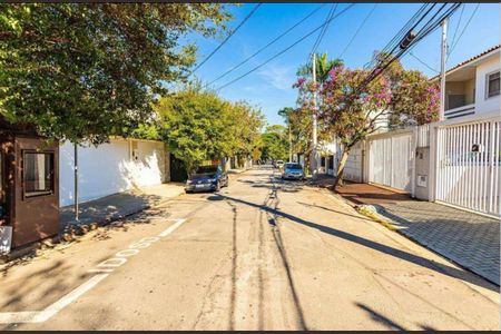 Casa à venda com 608m², 3 quartos e 3 vagas