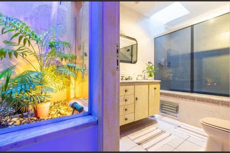 Casa à venda com 608m², 3 quartos e 3 vagas