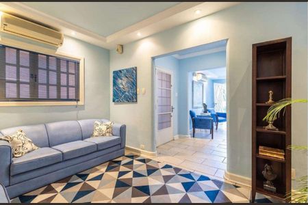 Casa à venda com 608m², 3 quartos e 3 vagas