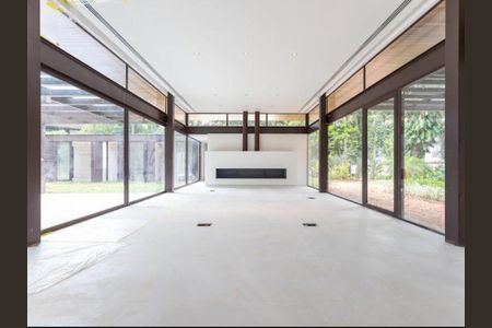 Casa à venda com 734m², 5 quartos e sem vaga
