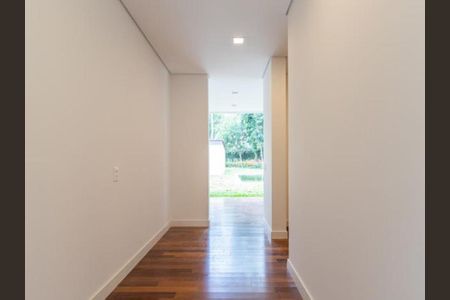 Casa à venda com 734m², 5 quartos e sem vaga
