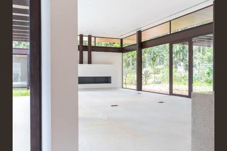 Casa à venda com 734m², 5 quartos e sem vaga