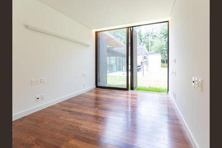 Casa à venda com 734m², 5 quartos e sem vaga