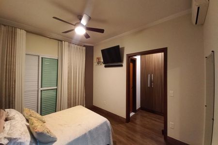 Casa à venda com 270m², 3 quartos e 2 vagas Casa à venda com 270m², 3 quartos e 2 vagasQuarto 3 - Suíte
