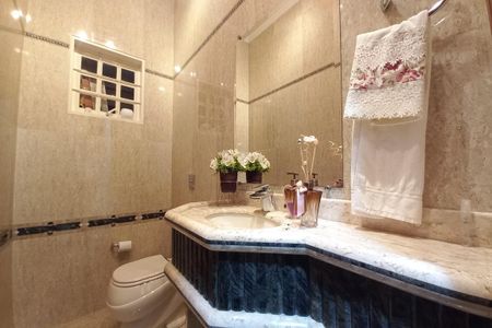 Casa à venda com 270m², 3 quartos e 2 vagas Casa à venda com 270m², 3 quartos e 2 vagasLavabo