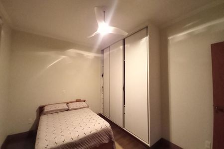 Casa à venda com 270m², 3 quartos e 2 vagas Casa à venda com 270m², 3 quartos e 2 vagasQuarto 1