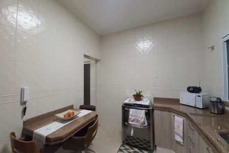 Casa à venda com 270m², 3 quartos e 2 vagas Casa à venda com 270m², 3 quartos e 2 vagasCozinha