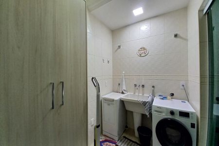 Casa à venda com 270m², 3 quartos e 2 vagas Casa à venda com 270m², 3 quartos e 2 vagasÁrea de Serviço