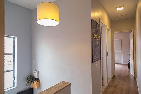 Casa à venda com 160m², 3 quartos e 1 vaga Casa à venda com 160m², 3 quartos e 1 vagaCorredor