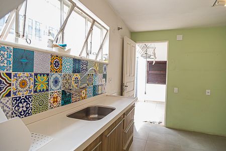 Casa à venda com 160m², 3 quartos e 1 vaga Casa à venda com 160m², 3 quartos e 1 vagaCozinha