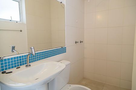 Casa à venda com 160m², 3 quartos e 1 vaga Casa à venda com 160m², 3 quartos e 1 vagaBanheiro de Serviço