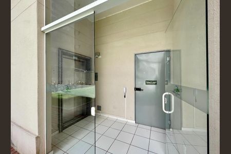 Apartamento à venda com 77m², 3 quartos e 2 vagas Apartamento à venda com 77m², 3 quartos e 2 vagasArea Comum - Acesso ao Shopping
