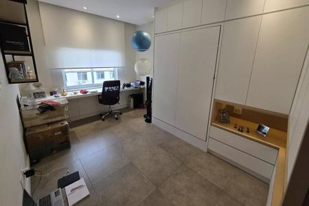 Apartamento à venda com 185m², 3 quartos e 1 vaga