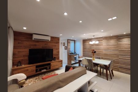 Apartamento à venda com 81m², 2 quartos e 2 vagas Apartamento à venda com 81m², 2 quartos e 2 vagasSala