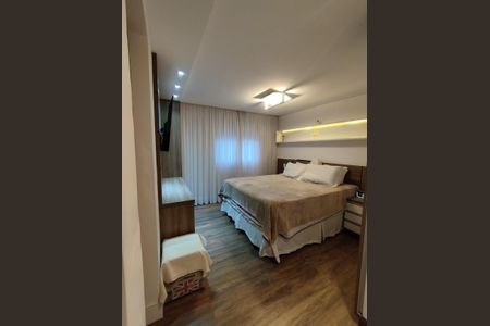 Apartamento à venda com 81m², 2 quartos e 2 vagas Apartamento à venda com 81m², 2 quartos e 2 vagasSuíte