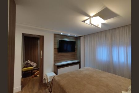 Apartamento à venda com 81m², 2 quartos e 2 vagas Apartamento à venda com 81m², 2 quartos e 2 vagasSuíte