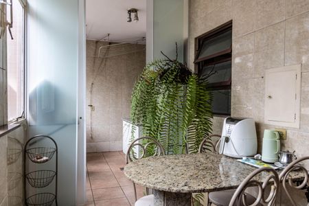 Apartamento à venda com 140m², 3 quartos e 2 vagasCozinha