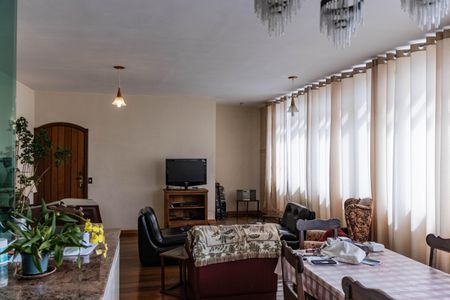 Apartamento à venda com 140m², 3 quartos e 2 vagasSala