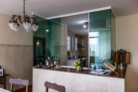 Apartamento à venda com 140m², 3 quartos e 2 vagasCozinha
