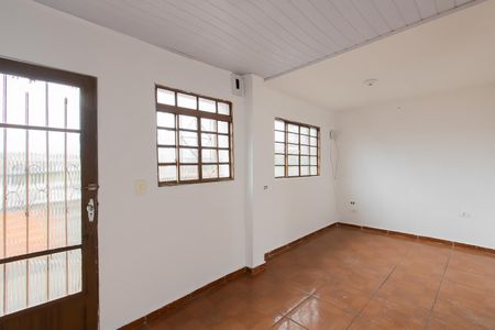 Casa para alugar com 45m², 2 quartos e sem vaga Casa para alugar com 45m², 2 quartos e sem vagaSala