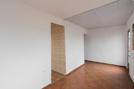 Casa para alugar com 45m², 2 quartos e sem vaga Casa para alugar com 45m², 2 quartos e sem vagaSala