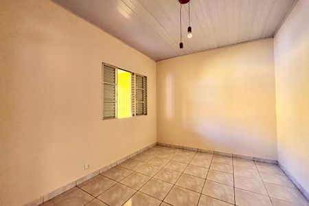 Casa à venda com 200m², 3 quartos e 4 vagas Casa à venda com 200m², 3 quartos e 4 vagasQuarto 1