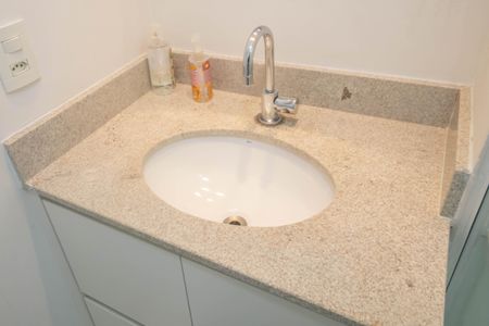 Apartamento à venda com 92m², 2 quartos e 2 vagasBanheiro da Suíte 1