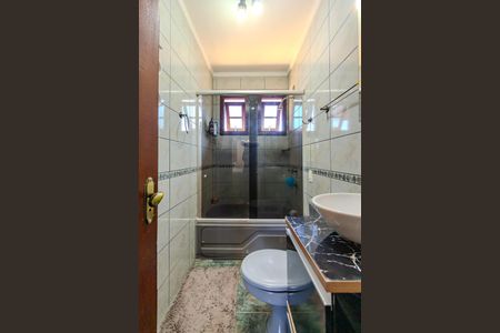 Casa de condomínio à venda com 229m², 3 quartos e 2 vagas Casa de condomínio à venda com 229m², 3 quartos e 2 vagasBanheiro da Suíte