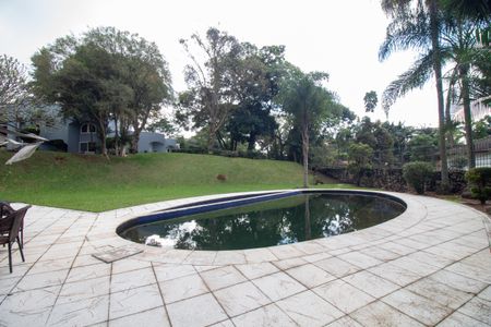 Casa à venda com 800m², 5 quartos e 12 vagas Casa à venda com 800m², 5 quartos e 12 vagasPiscina