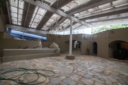 Casa à venda com 800m², 5 quartos e 12 vagas Casa à venda com 800m², 5 quartos e 12 vagasPátio Interno