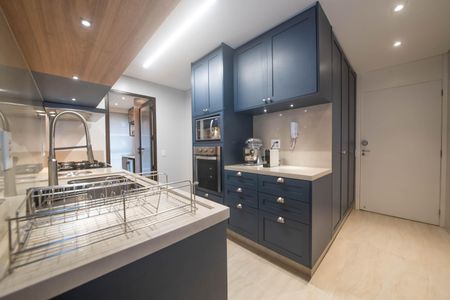 Apartamento à venda com 139m², 3 quartos e 2 vagas Apartamento à venda com 139m², 3 quartos e 2 vagasCozinha