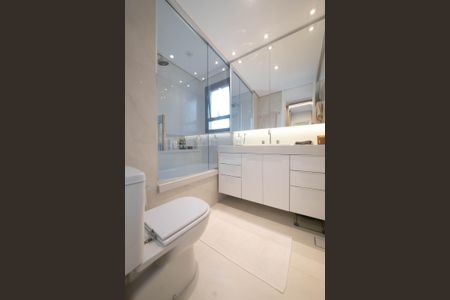 Apartamento à venda com 139m², 3 quartos e 2 vagas Apartamento à venda com 139m², 3 quartos e 2 vagasBanheiro da Suíte 3