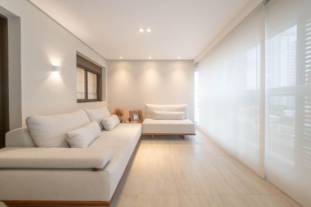 Apartamento à venda com 139m², 3 quartos e 2 vagas Apartamento à venda com 139m², 3 quartos e 2 vagasVaranda