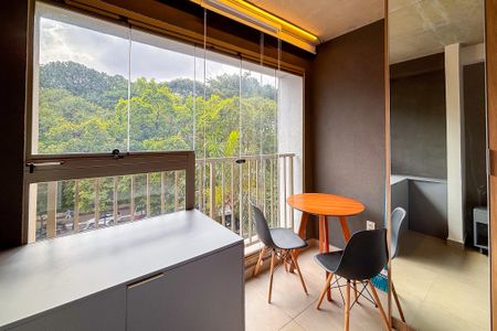 Studio à venda com 23m², 1 quarto e sem vaga Studio à venda com 23m², 1 quarto e sem vagaVaranda