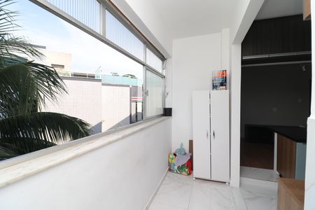 Apartamento à venda com 60m², 1 quarto e 1 vagaÁrea de Serviço